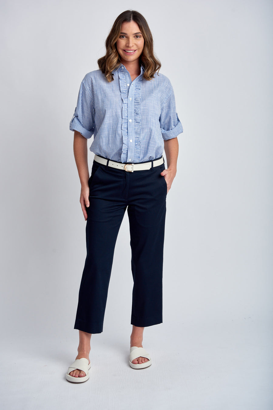 STRAIGHT LEG CROPPED PANT