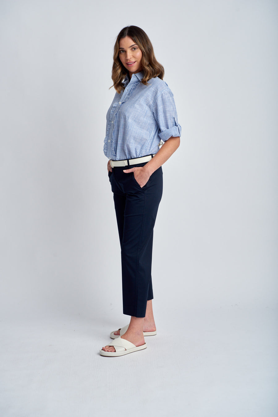 STRAIGHT LEG CROPPED PANT